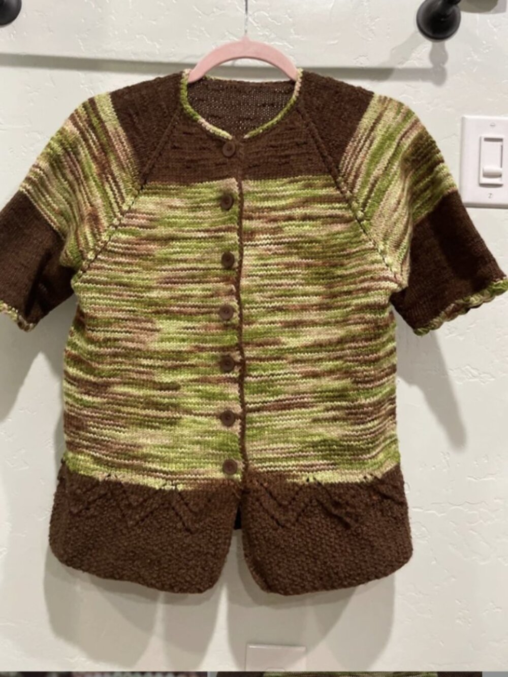 Seamless handmade sweater vest woman size M